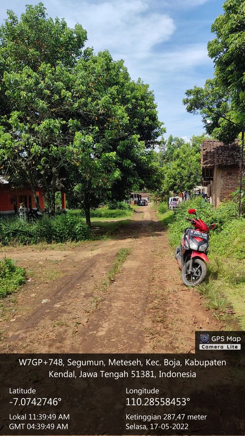 foto gerbang perumahan Grand Madinah