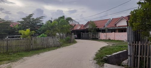 foto gerbang perumahan PERUM BUMI WONGKADITI PERMAI II