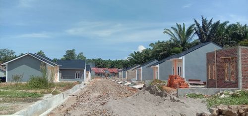foto gerbang perumahan Razqa Regency