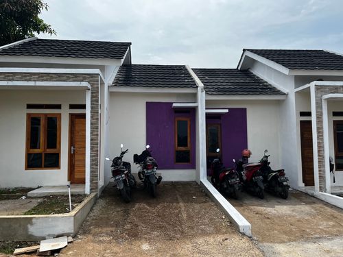 foto contoh rumah perumahan GRAHA LEMBAYUNG REGENCY