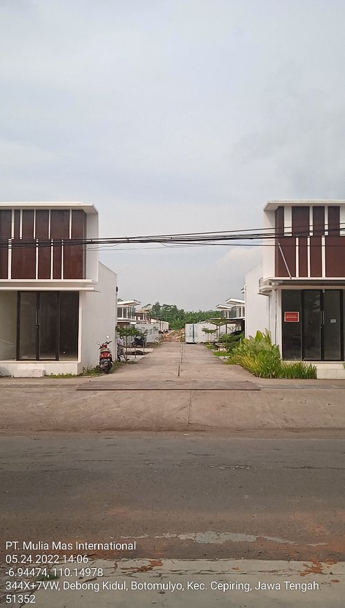 foto gerbang perumahan Taman Sari