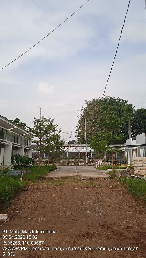 foto posisi tengah perumahan Taman Sakura