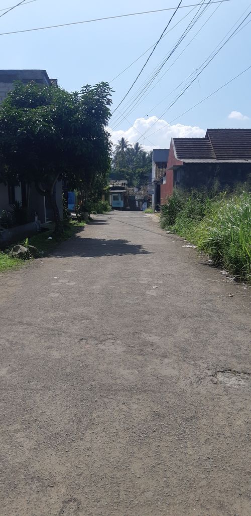 foto posisi tengah perumahan Griya Pesona Lestari