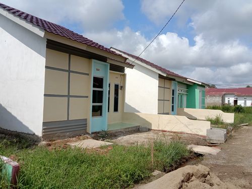 foto contoh rumah perumahan GRAND PRATAMA JAYA 1