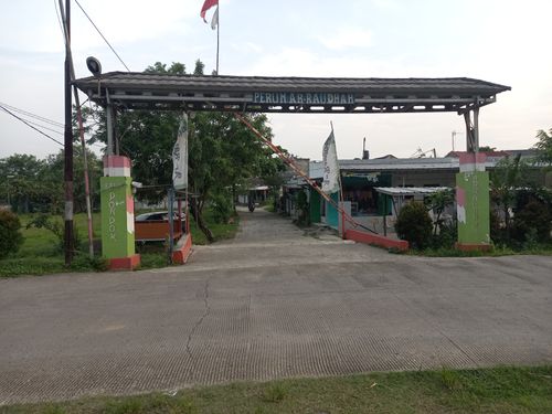 foto gerbang perumahan AR RAUDHAH