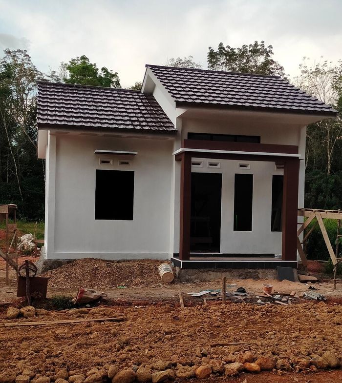 foto tampak rumah tipe 36 perumahan Pesona Graha Adi