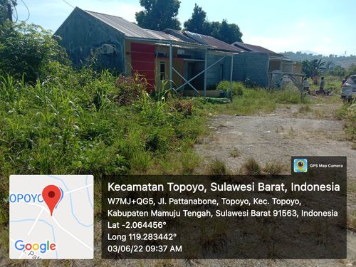 foto gerbang perumahan GERAHA BERLIAN TOPOYO