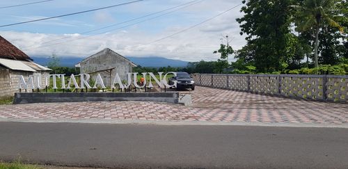 foto gerbang perumahan MUTIARA AJUNG