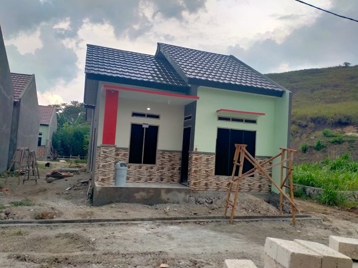 foto tampak rumah tipe 36 perumahan PERUMAHAN GRAND EFATA XI DOYO LAMA