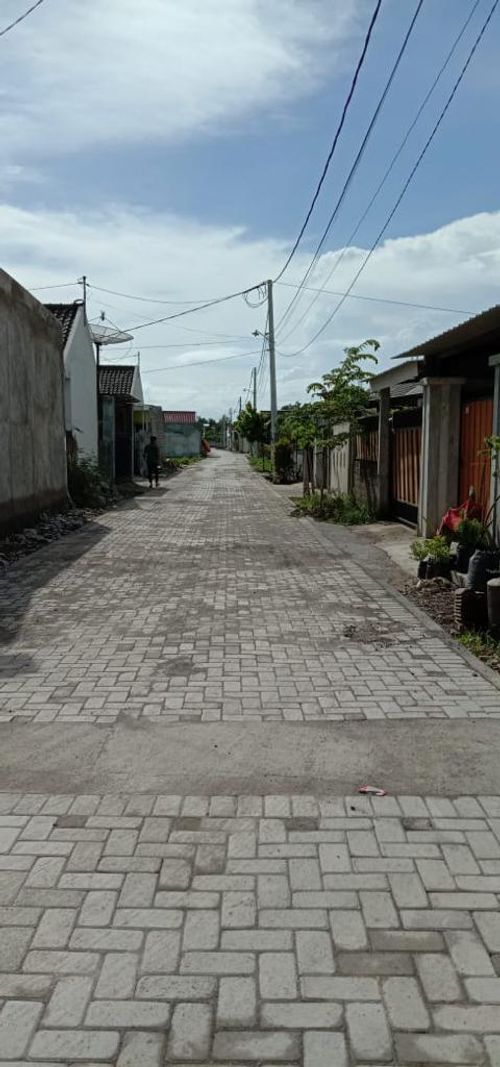 foto posisi tengah perumahan GRAHA CENDANA BLOK D7