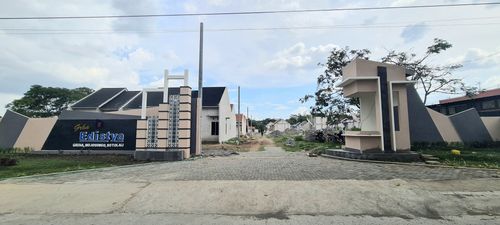 foto gerbang perumahan GRHA EDISTYA