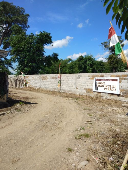 foto gerbang perumahan PERUMAHAN BUMI BORONGLOE PERMAI 3