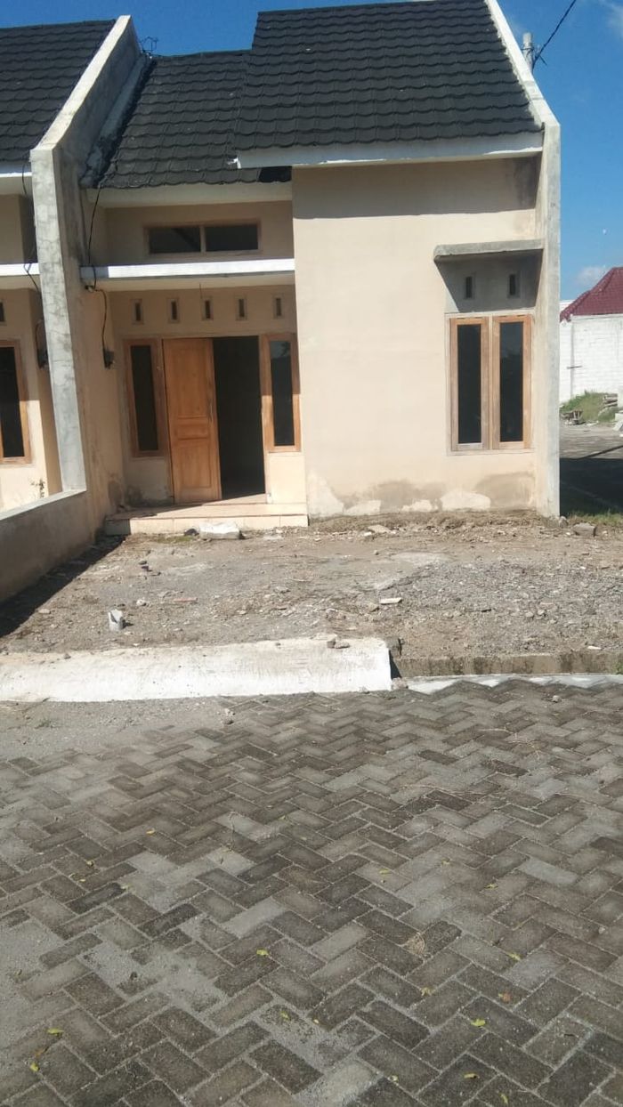 foto tampak rumah tipe 36/70 Platinum perumahan GRHA EDISTYA