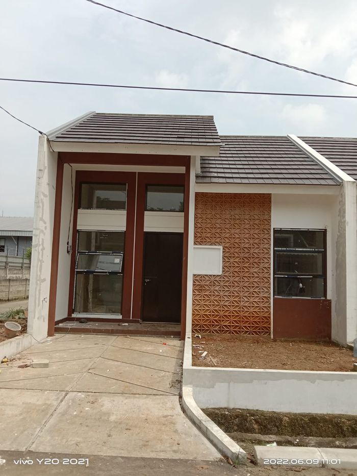 foto tampak rumah tipe 36/108 perumahan PADMA SERPONG