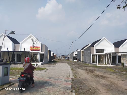 foto posisi tengah perumahan THE KHADEFA RESIDENCE