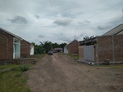 foto posisi tengah perumahan Mutiara Biru Residence