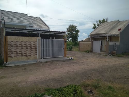 foto contoh rumah perumahan Mutiara Biru Residence