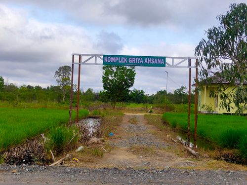 foto gerbang perumahan GRIYA AHSANA