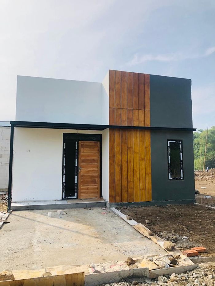 foto tampak rumah tipe BLOK C perumahan GADING ELAWANA