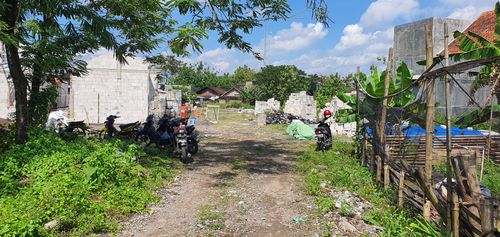 foto gerbang perumahan Lianha Land Meletan Village