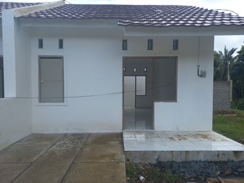 foto contoh rumah perumahan Udayana Estate