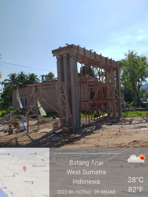 foto gerbang perumahan Alana Residence 4