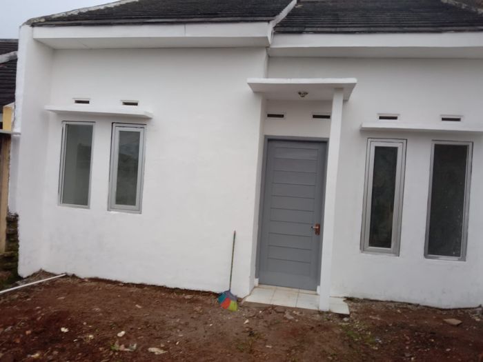 foto tampak rumah tipe C perumahan Bukit Biduri Indah