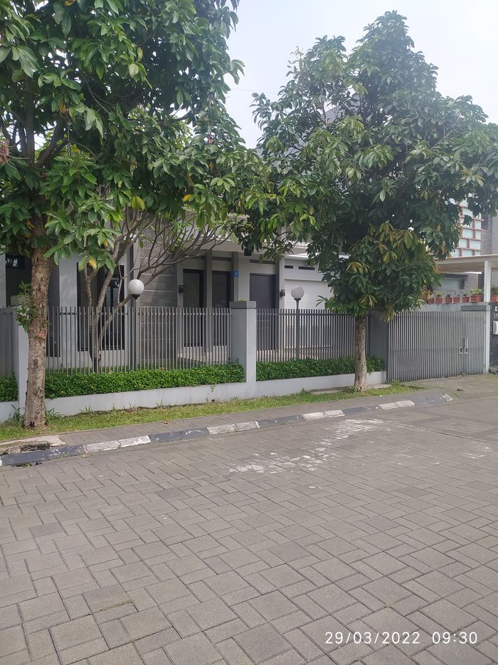 foto tampak rumah tipe 134/220 perumahan BATUNUNGGAL INDAH ESTATE LESTARI H