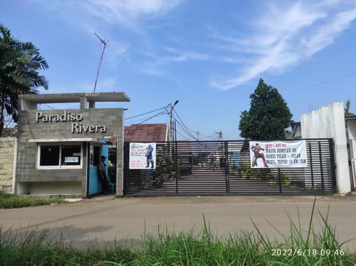 foto gerbang perumahan PARADISO RIVERA