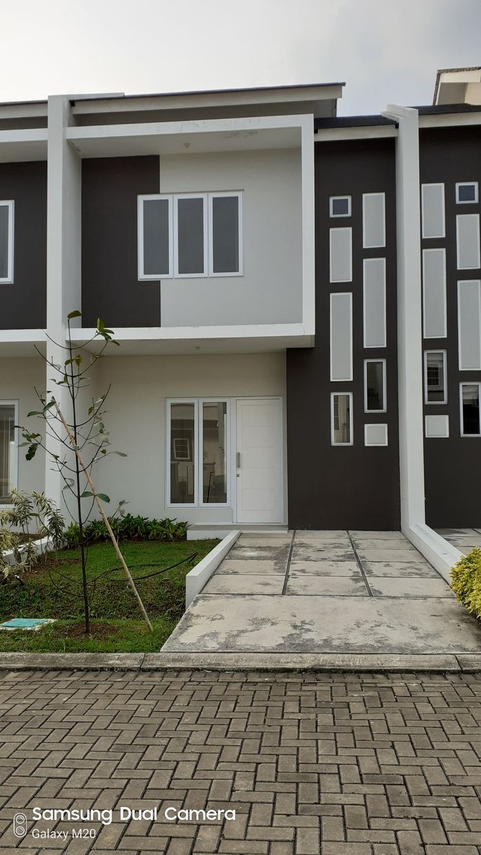 foto tampak rumah tipe 60/90 perumahan Pakuan Hill
