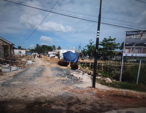 foto gerbang perumahan Alamindo Permai