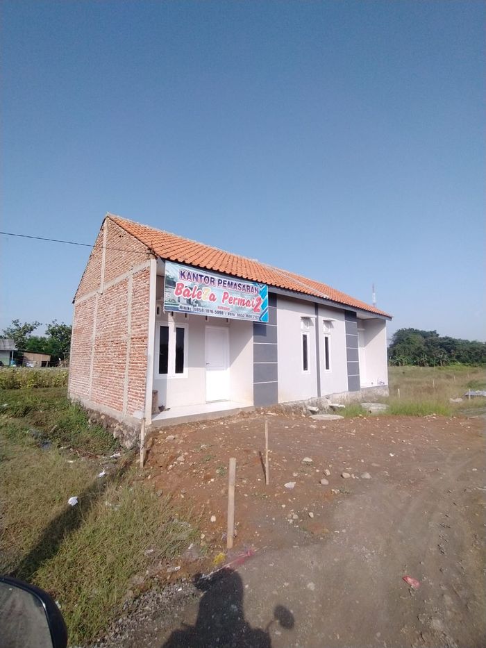 foto tampak rumah tipe 36/72 perumahan BALEZA PERMAI 2