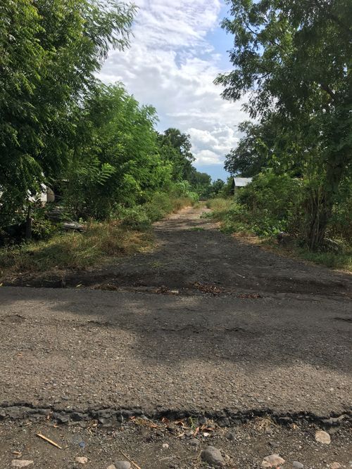 foto gerbang perumahan Watuliwung regency