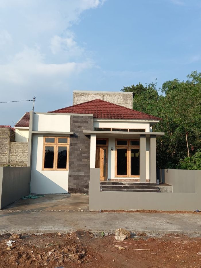 foto tampak rumah tipe Komersil perumahan Green Lake