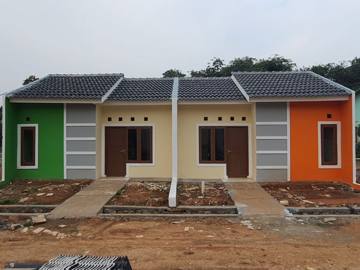 foto tampak rumah tipe standar perumahan GRAND PREMIER RESIDENCE