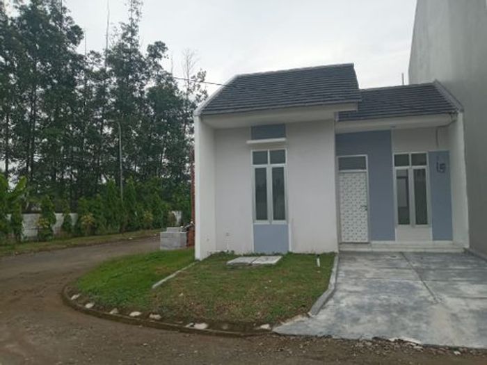 foto tampak rumah tipe 30/98 (2) perumahan TANGERANG KENCANA RESIDENCE