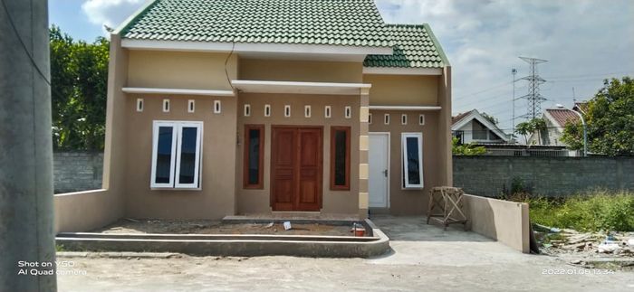 foto tampak rumah tipe TULIP perumahan GRIYA SEKARTAJI INDAH