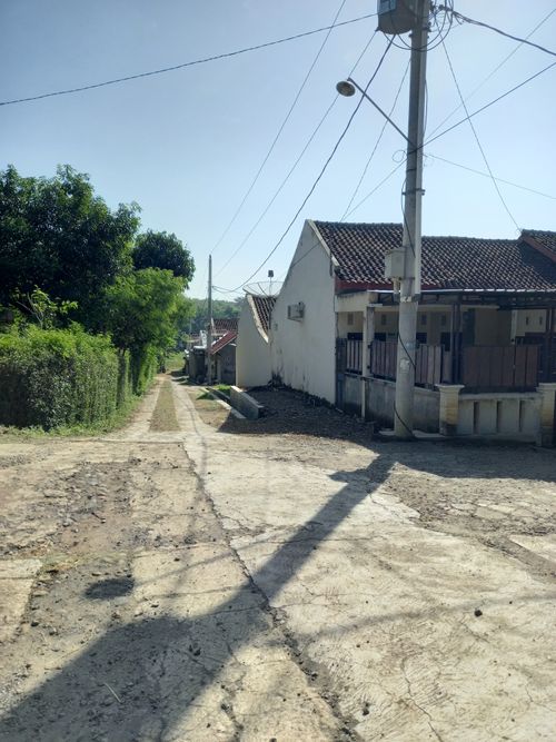 foto gerbang perumahan Perum Emerald Regency 7