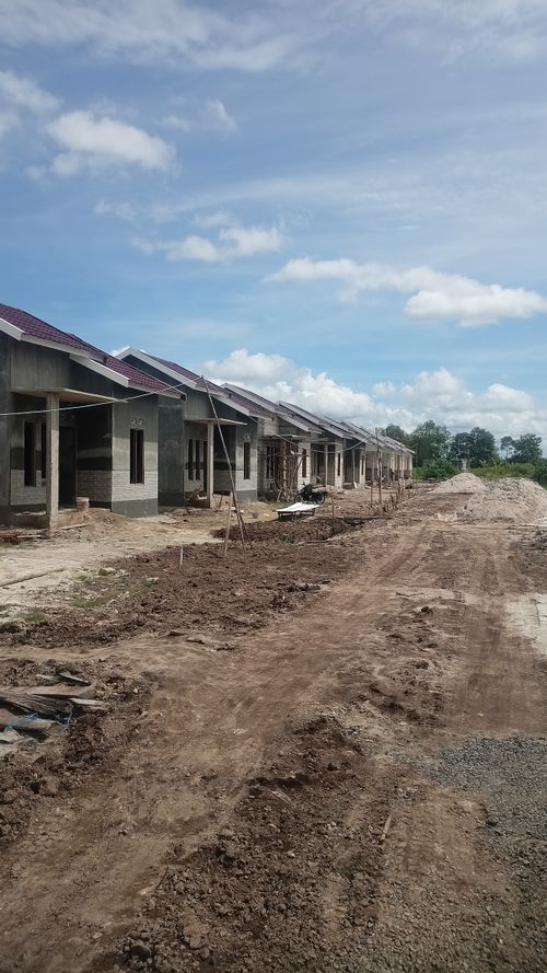 foto posisi tengah perumahan GRAHA TAHETA