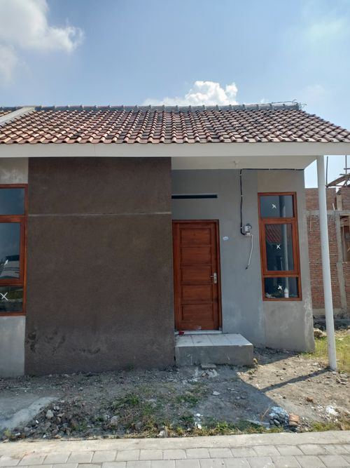 foto contoh rumah perumahan Griya Syamila Trosemi