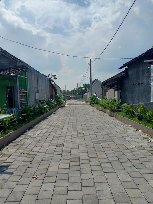 foto gerbang perumahan Griya Syamila Trosemi