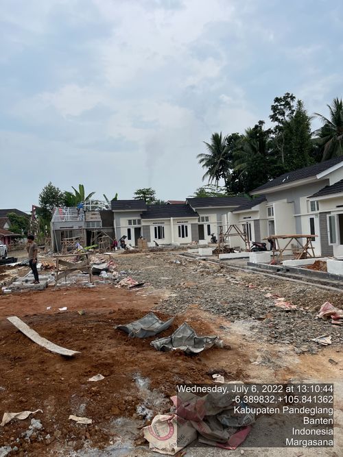 foto posisi tengah perumahan RIKA RESIDENCE 5