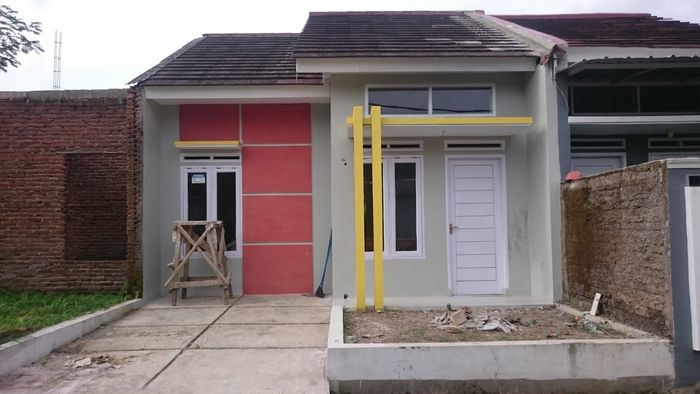 foto tampak rumah tipe 36/72 perumahan SAR BHAYANGKARA RESIDENCE