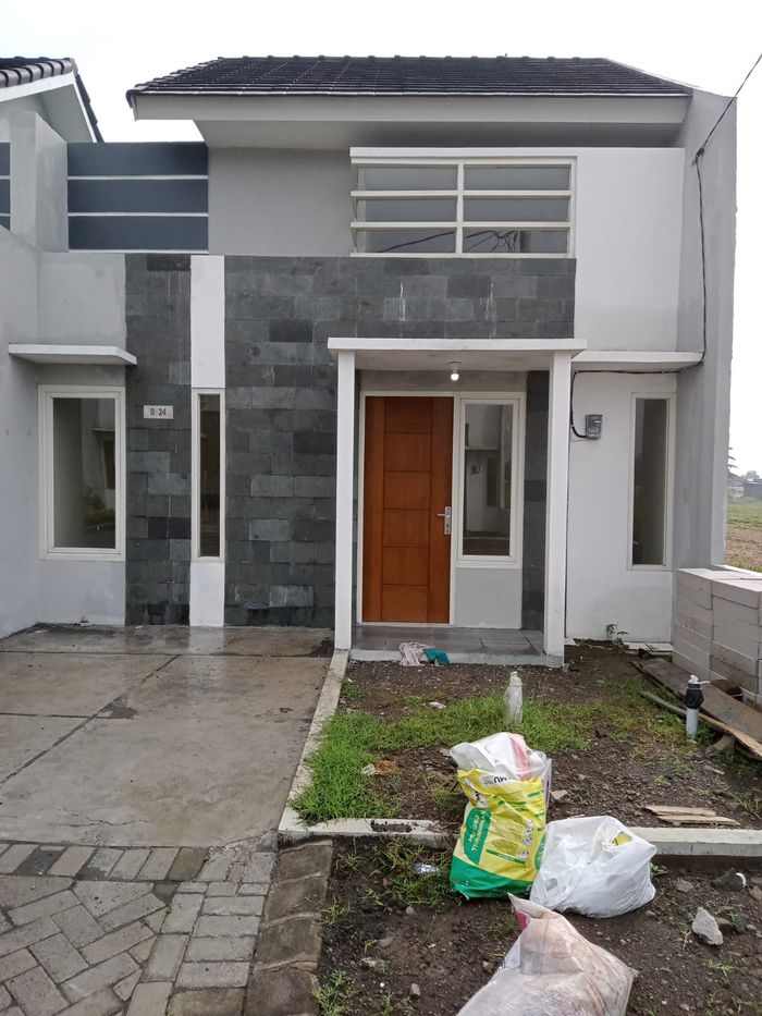 foto tampak rumah tipe 36 perumahan Perumahan Royal Orchid