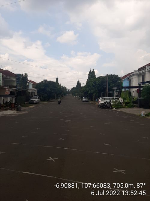 foto posisi tengah perumahan SETRA DAGO LANJUTAN