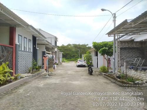 foto posisi tengah perumahan Royal Garden