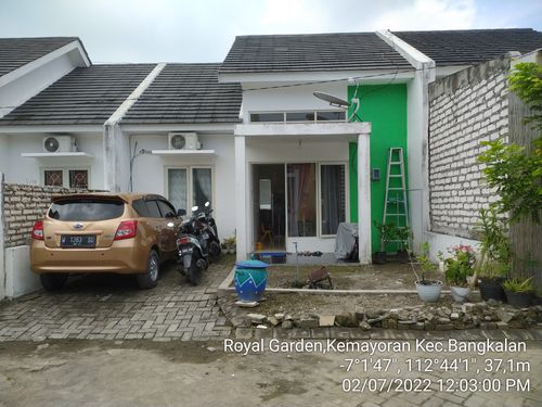foto contoh rumah perumahan Royal Garden