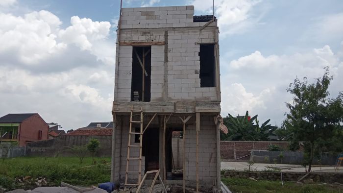 foto tampak rumah tipe 50 Compact (520) perumahan G-Land Ciwastra Park