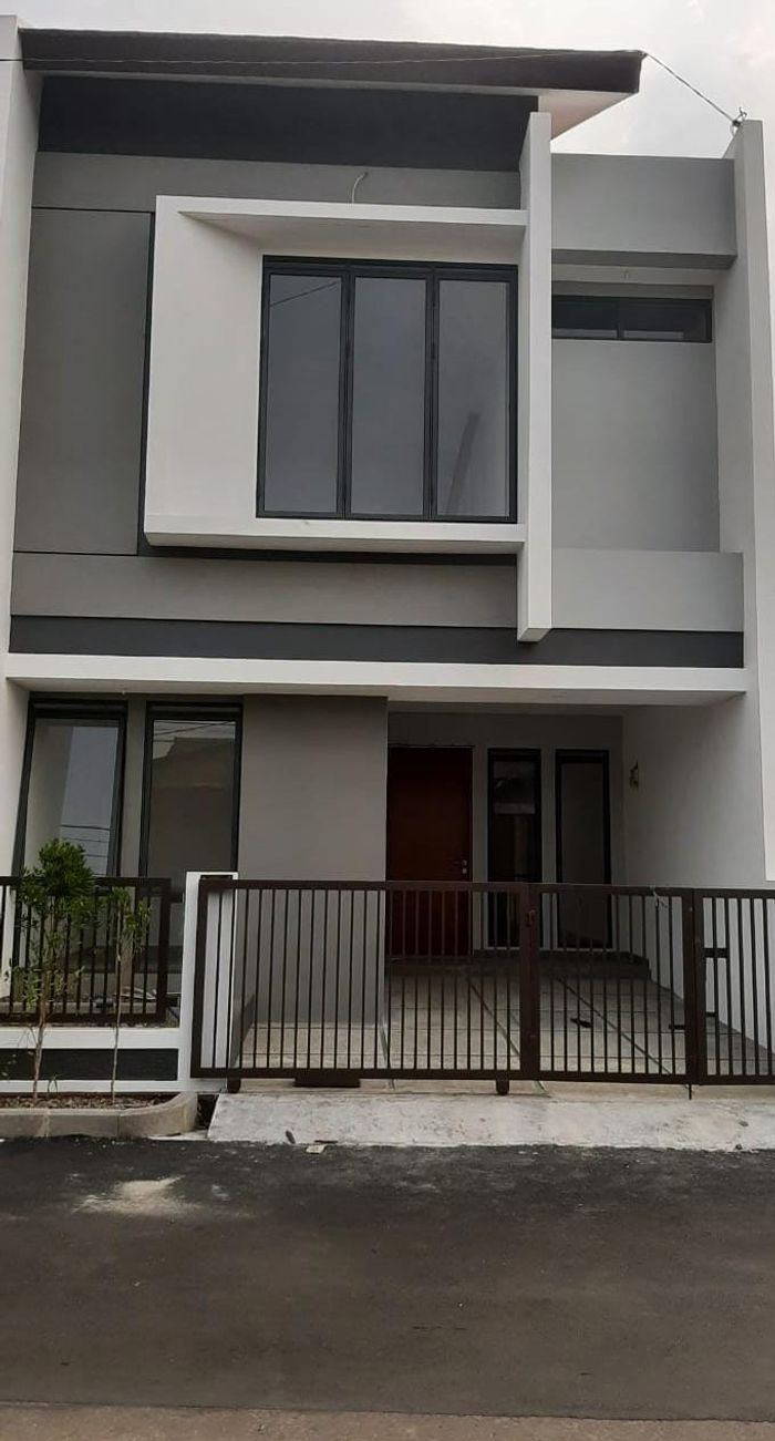 foto tampak rumah tipe 121/78 perumahan BUMI MAS KENCANA