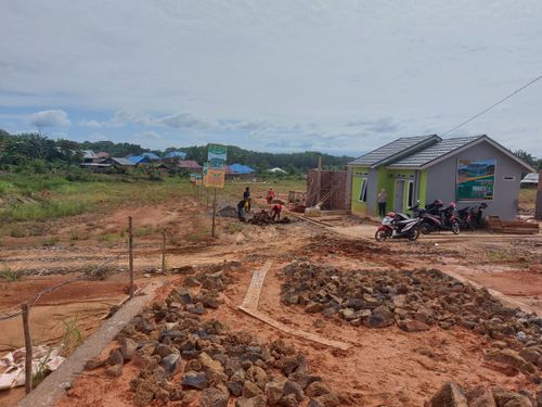 foto gerbang perumahan Alana Residence